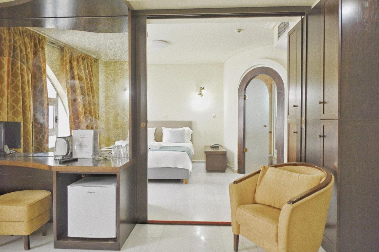 New Times Home & Hotels Near Metro Station Athens Center מראה חיצוני תמונה