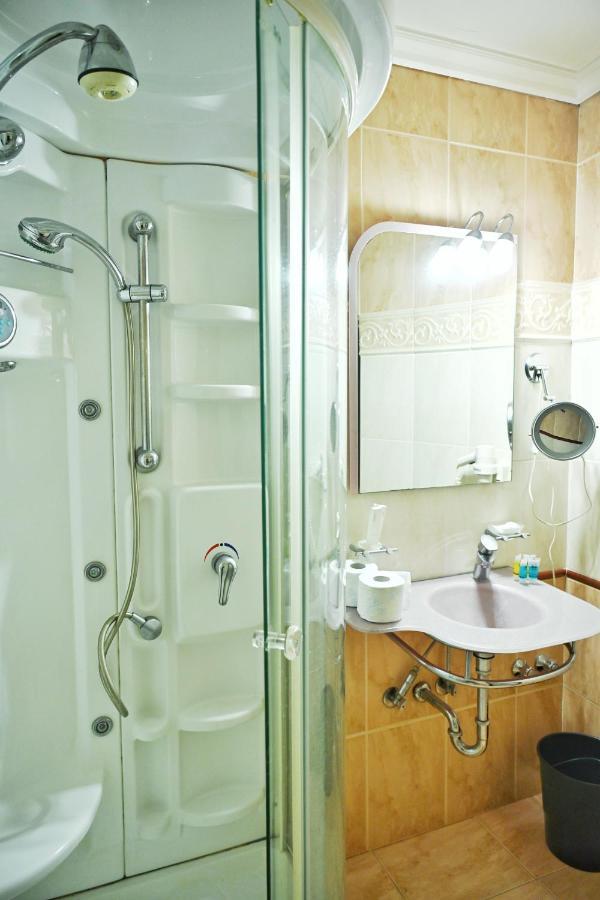 New Times Home & Hotels Near Metro Station Athens Center מראה חיצוני תמונה